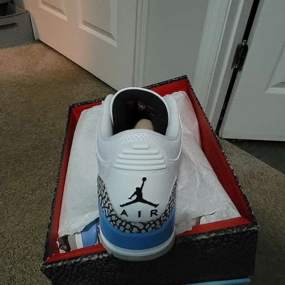 Sneaker - Picture 2 of 4